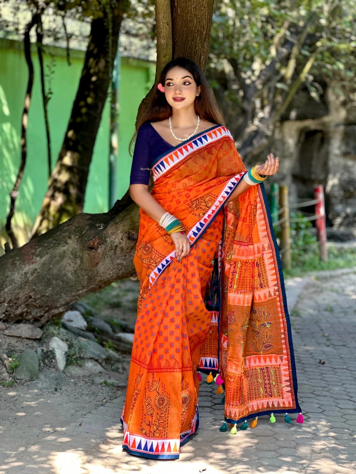 বুটিক শাড়ি