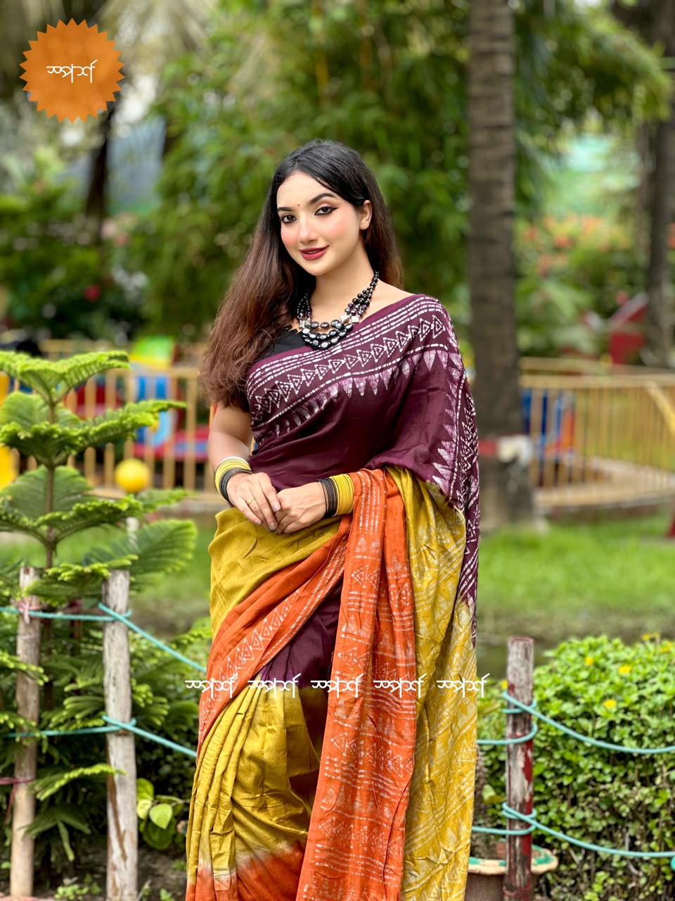 প্রিমিয়াম থ্রি-ডাইং সিল্ক বাটিক শাড়ী