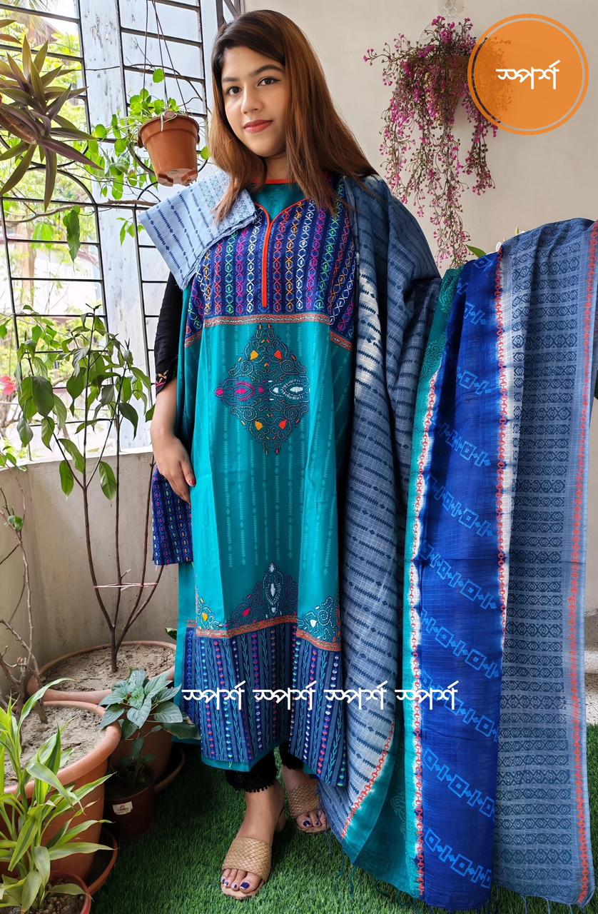 💠 ১০০% সূতি বুটিক থ্রী- পিছ (টাইডাই বাটিক, স্কিন- ব্লক & সুতার কাজ করা)💠